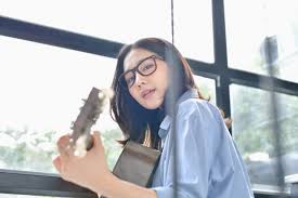 Unduh joox gratis, musik gratis, radio gratis, tangga lagu teratas, playlist, rilisan terbaru dan dengarkan offline. Lirik Lagu Hanya Rindu Oleh Andmesh Beserta Chord Gitarnya Kumparan Com