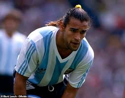 Fim do jogo, newell's old boys 1, atlético goianiense 1. The Quality Of Madness Marcelo Bielsa Biography Sheds Light On Leeds Boss Role In Spygate Scandal Daily Mail Online