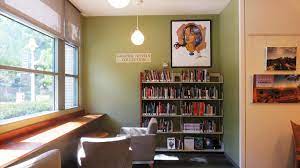 Photos The 36 Most Realistic Zoom Virtual Backgrounds For Business Meetings Page 11 Techrepub In 2021 Perfect Living Room Mid Century Living Comic Book Background