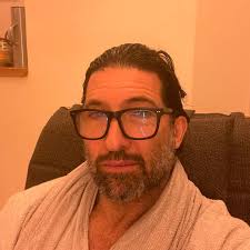 Tra le montagne del Cammino di Santiago, Walter ci scrive: ⠀ “Oggi è il mio  7*giorno di cammino e 253 km fatti. Sto vivendo in solitudine un'esperienza  straordinaria. In questo antico percorso ,