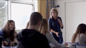 Si la plupart des établissements l'exigent, quelques lycées privés hors contrat de la communication aux arts appliqués en passant par le commerce ou la gestion, de très nombreuses formations privées. Des Lyceens Etrangers Choisissent De Passer Le Bac En France