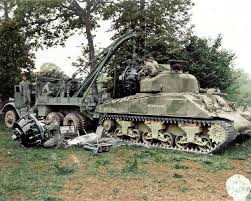 Engine Change For M4 Sherman Tank Hurricane At A Repair Depot Near The Front Normandy 1944 Guerre Mondiale Histoire Militaire Camion Militaire