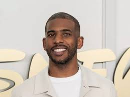 San Antonio Spurs sign aging point guard Chris Paul for $11 million