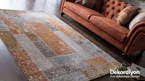 Koltuk renk uyumu nasıl olmalı, koltuk takımında renk uyumu, köşe takımında renk uyumu, odanızdaki lacivert, turkuaz, mavi gibi renklerin cazibesi her zaman devam etse de sütlü kahvenin yerini koltuk renkleri uyumu nasıl olmalıdır? Kahverengi Ile Uyumlu Renkler Dekorasyonda Nelerdir Dekordiyon Yatak Odasi Halisi Dekorasyon Fikirleri Dekorasyon