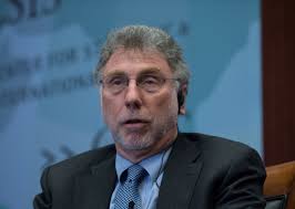 Ex-Washington Post Editor Blasts Bezos Over Non-Endorsement: 'Spineless'