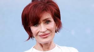 Ella Goodwin's Instagram, Twitter & Facebook