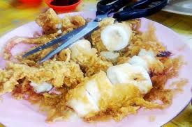 Selain menjual udang segar celup tepung dengan harga murah, serta memberikan minuman percuma, restoran ini juga menjual jika anda ke terengganu, dan melalui kawasan penarik sekitar permaisuri, bolehlah cari restoran trizai untuk mencuba udang celup tepung yang dijual rm10 untuk 45 ekor ini. Ikan Celup Tepung Terengganu Yang Sedap Dan Best