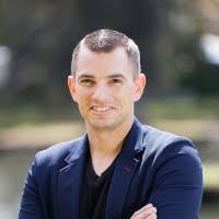 40+ "Vassallo" profiles