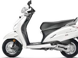It has a starting price of rs 67843 and comes in 4 different versions. Honda Activa 4g Price In India Activa 4g Mileage Images Specifications Colour Autoportal Com