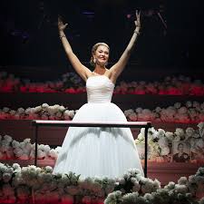 May 29, 2021 · esta mañana, alrededor de las 09:30 se registró el arrebato de una cartera en jurisdicción de cría cuarta, en el barrio eva perón. Watch Clips See Photos From City Center S Rainbow High Production Of Evita Starring Solea Pfeiffer Maia Reficco Broadway Buzz Broadway Com