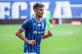 Jakub moder (jakub piotr moder, born 7 april 1999) is a polish footballer who plays as a central defensive midfielder for british club brighton & hove albion, and the poland national team. Moder I Karbownik Nie Mogli Trafic Lepiej Brighton Klub Przyszlosci Z Wielkimi Ambicjami I Planem Na Sukces