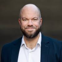 200+ perfiles de «Helseth»