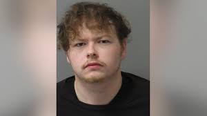 Food delivery driver accused of shooting blow darts at people in St.  Louis>>> https://tinyurl.com/yd3surdx