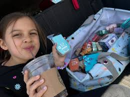 Anyone selling food that delivers ?