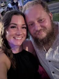 so much has changed in the span of a year and now more than ever, I'm  thankful for my little family. for all of the love from my friends and  family that surrounds me. for all of the good that has ...