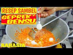 Currently ayam geprek is commonly found in indonesia . Resep Sambel Ayam Geprek Ala Geprek Bensu Youtube