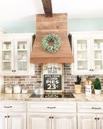 In my previous kitchen (photo above), i mixed up our mostly white shaker style cabinetry with this mahogany wood cabinet trimmed with bamboo and added the soapstone counter on this. 37 Modern Farmhouse Kitchen Joanna Gaines Cabinets Options 27 Homedesa Com
