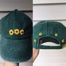 Handgestickter Sonnenblumenhut Mit Blumenstickerei Hutfall Blumenstickerei Handknitclothes Handgestickt Embroidered Sunflower Diy Embroidery Embroidery Hat