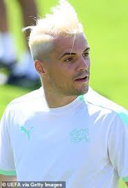 Go on to discover millions of awesome videos and pictures in thousands of other categories. Granit Xhaka Blond Granit Xhaka Kauft Ein Hochhaus In Grenchen Tele M1 Granit Xhaka Una Oportunidad De Mercado Que Enamora A Mourinho Y La Roma