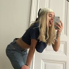 Stavhoppsstjärnan öppnar upp om kärleken till desiré inglander. Pin By Desires On C H I L L Chill Fashion Mirror Selfie