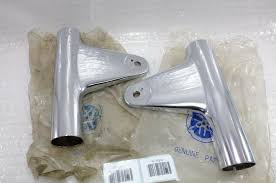 Nos Yamaha Rx100 Rx 100 Rx 100 Front Fork Cover Ear Head Light Stay R L Yamaha