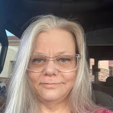 Do we need to have a snack every day? What Time is a good time to snack  before dinner?