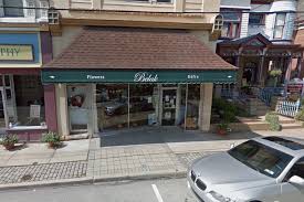 How can i go belak flowers? Florist Allegedly Hid Camera In Flowers To Get Nudes Of A Woman