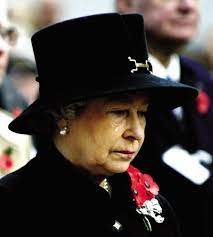 You Don T See The Queen Crying Very Often This Was The First Remembrance Day Service After Her Mother Died The Queen Mother U Royal Queen Royal Family Royal