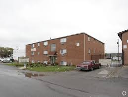 Governours square offers garden style studio, 1 & 2 bedroom apartments in northwest columbus, oh! Dunbar Apartments For Rent In Columbus Oh Forrent Com