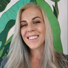 5 Things Complicated People Teach Us (Whether We Like It or Not) We all  have that person in our lives—the one who makes every meeting feel longer,  every email more confusing, and