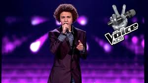 Spectaculaire muzikale zoektocht van coaches ali b, waylon, anouk en lil kleine naar de beste nieuwe zangstem van nederland. Lucas Against All Odds Winnaar Van The Voice Kids 2015 Youtube