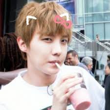 el otro día con mis amigas empezamos a analizar las personalidades de los  backyardigans, Pablo sería un provida whitexican, Tyron sería buchon que  trae su troca y le gustan las rolas como "