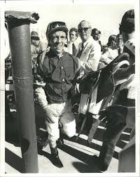 1977 Press Photo Larry Snyder Horse Racing Jockey