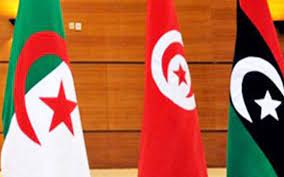 بحث الرئيس الجزائري عبد المجيد تبون، الإثنين، مع نظيره التونسي قيس سعيد، آخر مستجدات الأوضاع في تونس. ØªÙˆÙ†Ø³ ÙˆØ§Ù„Ø¬Ø²Ø§Ø¦Ø± ØªØ¨Ø­Ø«Ø§Ù† Ø§Ù„Ø§Ø³ØªÙ‚Ø±Ø§Ø± ÙÙŠ Ù„ÙŠØ¨ÙŠØ§ Ø§Ù„Ù‚Ø¯Ø³ Ø§Ù„Ø¹Ø±Ø¨ÙŠ