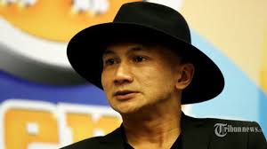 Check spelling or type a new query. Chord Dia Anji Lirik Lagu Oh Tuhan Ku Cinta Dia Dinyanyikan Anji Mainnya Mudah Dari Kunci C Tribun Manado