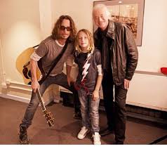 American musician chris cornell was born christopher john boyle on 20th july, 1964 in seattle, washington and passed away on 17th may 2017 detroit, michigan aged 52. Jimmy Page News ×'×˜×•×•×™×˜×¨ Jimmy Page Pictured With Chriscornell And Son Christopher Nicholas Cornell Last Week Via Tonikaras Twitter