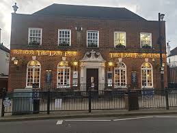 This wetherspoon pub, is in the best location. N5enfugprb6d2m