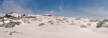 A estrela não é nem nunca será uma estância para grandes esquiadores para uma escapadela de fim de semana, para matar o vício enquanto não chegam as verdadeiras férias na neve, pela paisagem, pelas recordações da infância que esta serra. Top 18 Casas De Ferias Na Serra Da Estrela á… Reserva Imediata