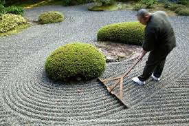 Jardin Zen Meditation In Inspirierenden Umgebungen Jardin Zen Meditation In Inspirierenden U Japanischer Garten Asiatischer Garten Gartenrechen