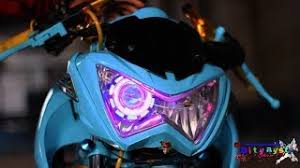 Tadinya headlamp ninja z250sl plus covernya plus sein seinnya jadi pilihan … namun harga headlamp set z250sl itu mahal di pilihlah headlamp yamaha vixion advanced , dengan head lamp ini tampilan motor kian bebeda. Modifikasi Vixion Birunya Toska Youtube