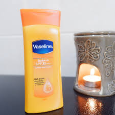 Biasanya orang yang jual sunscreen emina. Review Vaseline Sunblock Spf 30 Pa Gusti Gina