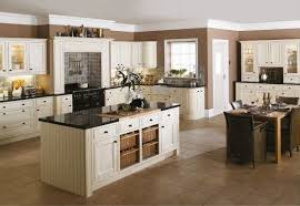 Beyaz Country Mutfak Modelleri Dekorasyon Cini Country Kitchen Kitchen Cabinet Styles Country Style Kitchen