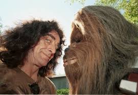 We zijn onnoemelijk trots op hem en tegelijkertijd ontroostbaar, laten zijn nabestaanden weten in een gezamenlijke verklaring. Chewbacca Acteur Peter Mayhew Overleden 74 Nrc