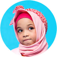 Ada keluarga youtuber maka keluarga itu adalah gen halilintar, keluarga yang memiliki 14 channel youtube ini dikenal dengan keluarga youtuber terbesar di dun. Gen Halilintar Web