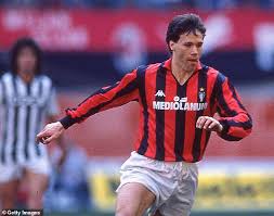 Ssc napoli vs bayern munich team. Ac Milan Marco Van Basten Accuses Serie A Of Making Sure Napoli Won 1989 90 Title Football Reporting