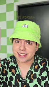 Obsesión por los Gorritos: Una Reseña Divertida