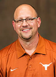 Traylor signs up to coach Razorbacks