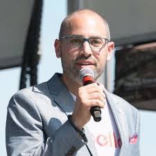 Daniel Meth's Instagram, Twitter & Facebook