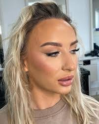 Dixie York's Instagram, Twitter & Facebook