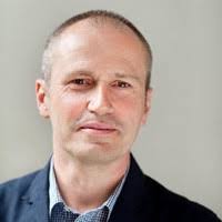 80+ perfiles de «George Pace»